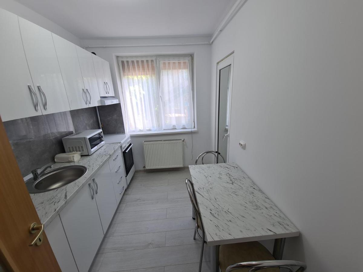 Apartament Ultra Central 3 Apartment Hunedoara Exterior photo